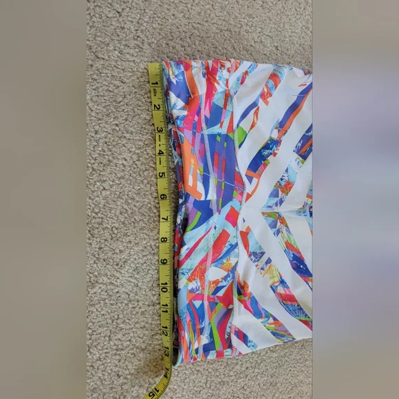 Athleta Women's Kaleidoscope Sonar Capri Cropped Legging Tight White Multi Color - Picture 7 of 11